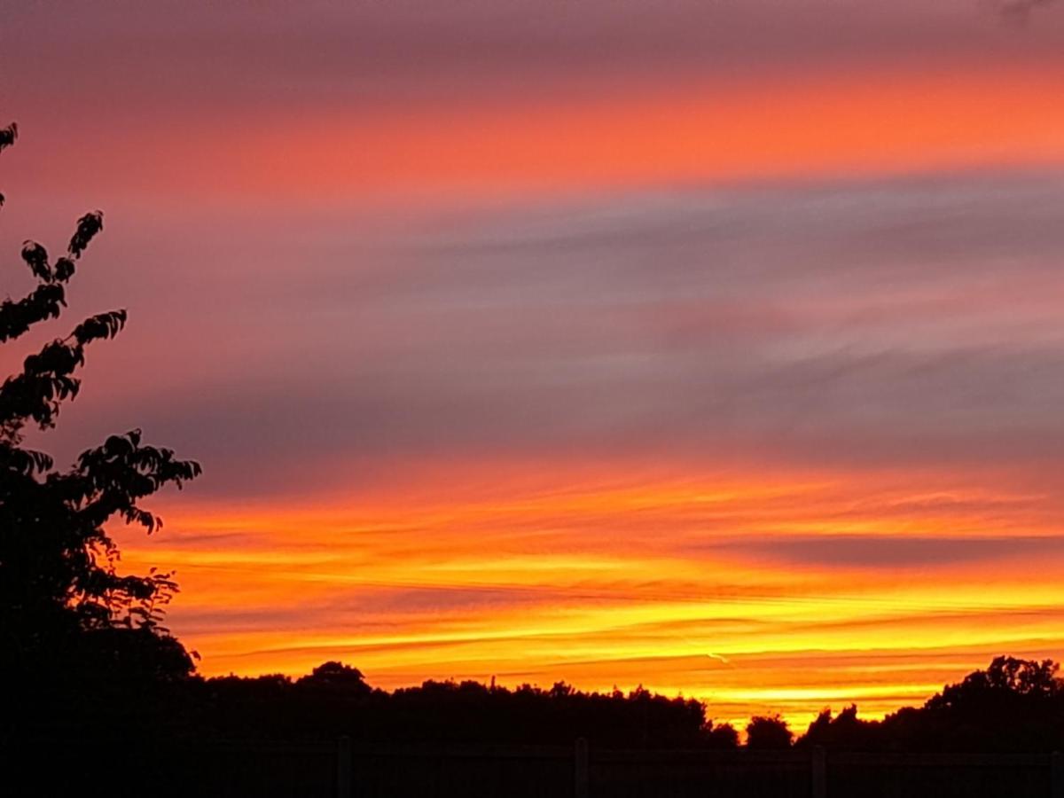Hawarden Near Chester Экстерьер фото